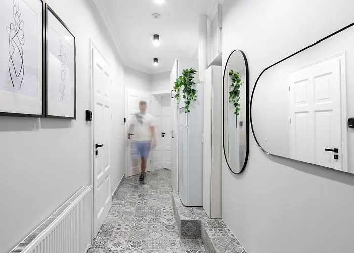 Artstay Centrum Апартаменти *